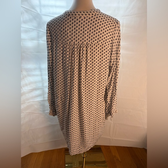 H&M White and Black Patterned Midi Dress - Picture 2 of 9